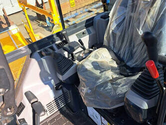 2024-komatsu-pc26mr-5-46338051