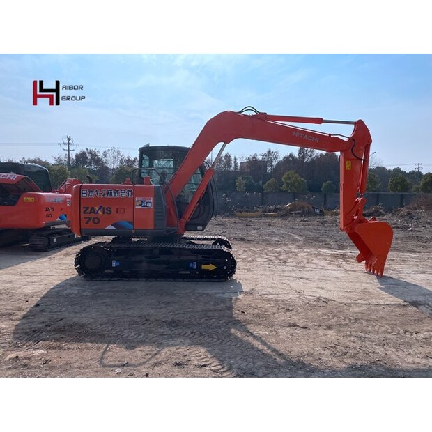 2024 Hitachi ZX70-46338097