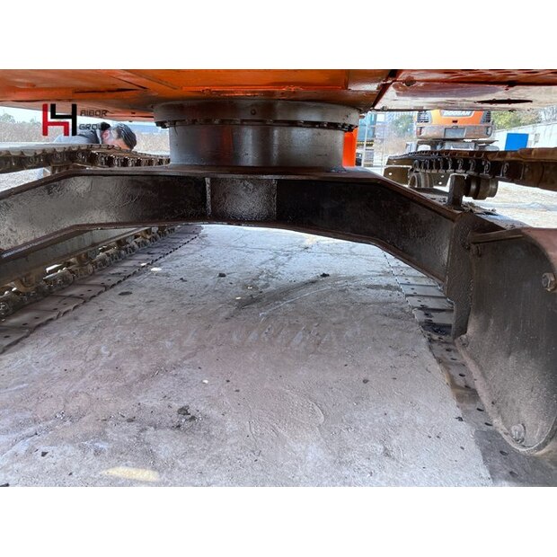 2024 Hitachi ZX70-46338103