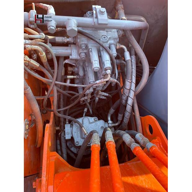 2024 Hitachi ZX70-46338110