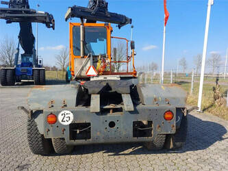 2013-terberg-yt182-1435331-46338420