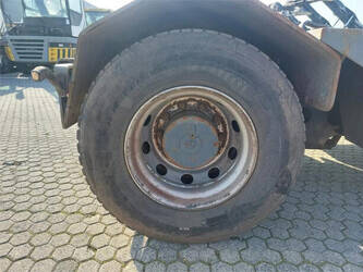 2013-terberg-yt182-1435331-46338425