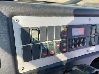 2013-terberg-yt182-1435331-46338431