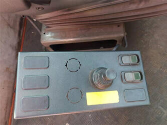 2013-terberg-yt182-1435331-46338432