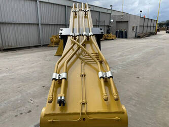 2026-caterpillar-323-ng-1438140-46338743