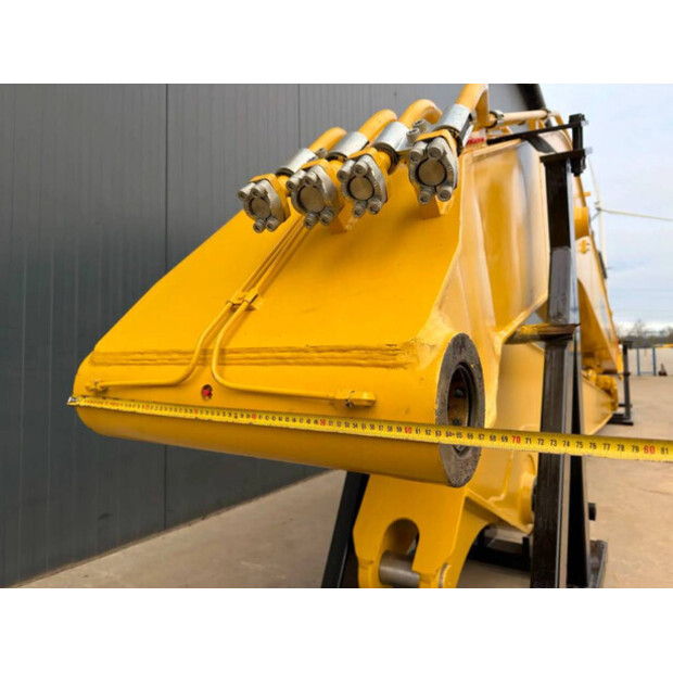 2026 Komatsu PC200-46338937