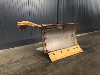 صورة ل مرفقات 2026 كاتربيلر 140K