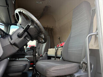 2011-scania-r500-1438416-46340942