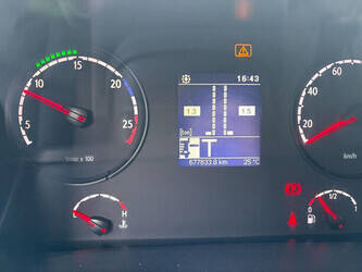 2011-scania-r500-1438416-46340948