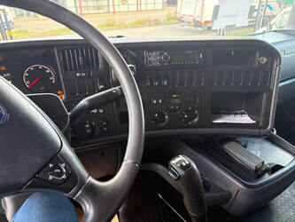 2011-scania-r500-1438416-46340949