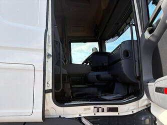 2011-scania-r500-1438416-46340955