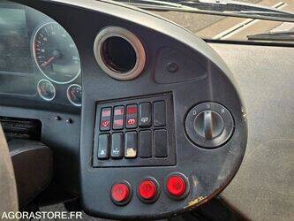 2010-man-lions-city-1438476-46355010