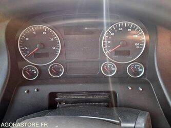 2010-man-lions-city-1438476-46355011