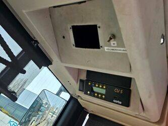 2010-man-lions-city-1438476-46355016