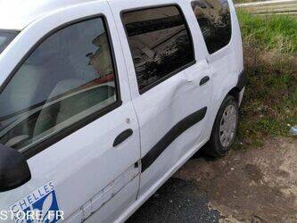 2008-dacia-logan-1438488-46355384