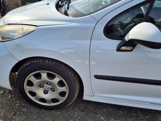 2007-peugeot-207-1438491-46355459