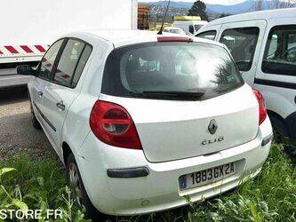 2008-renault-clio-1438492-46355491