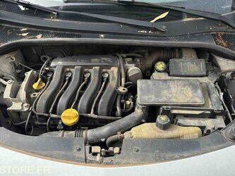 2008-renault-clio-1438492-46355510