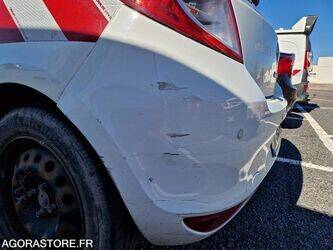 2011-renault-clio-1438493-46355539