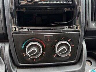 2013-peugeot-boxer-1438499-46355700