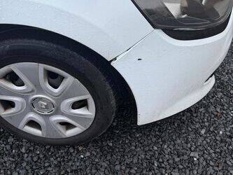 2016-renault-clio-1438504-46355795