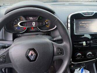 2016-renault-clio-1438504-46355802