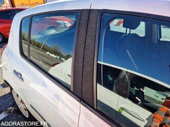 2008-renault-clio-1438508-46355898