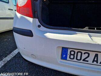 2008-renault-clio-1438508-46355904