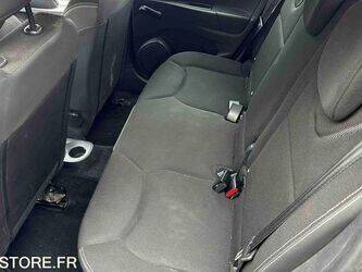 2012-renault-clio-1438515-46356076