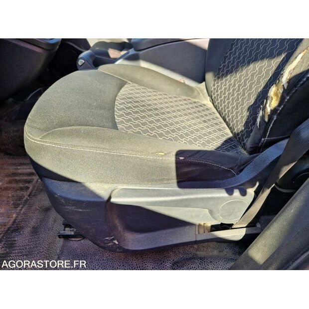 2013 رينو Kangoo-46356439