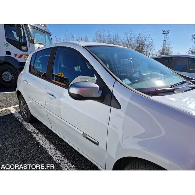 2011 رينو Clio-46356570