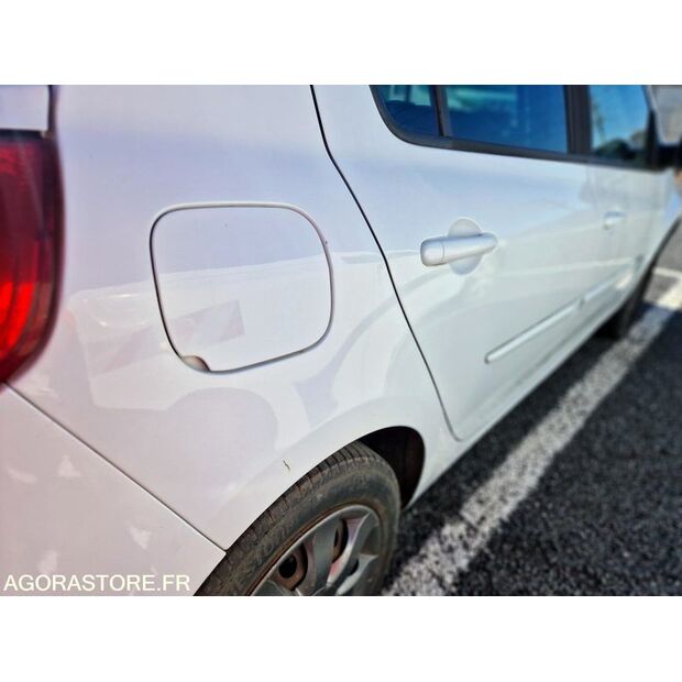 2011 رينو Clio-46356573