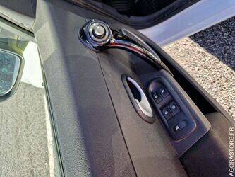 2011-renault-clio-1438530-46356583