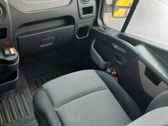 2014-renault-master-1438535-46356671