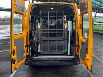 2014-renault-master-1438535-46356680