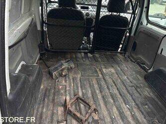 2008-renault-kangoo-1438536-46356694