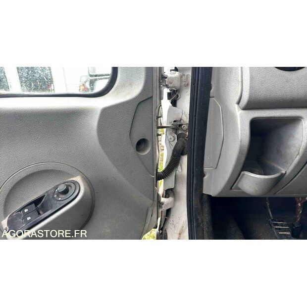 2010 رينو Master-46356712