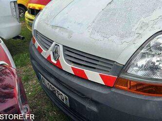 2010-renault-master-1438538-46356721