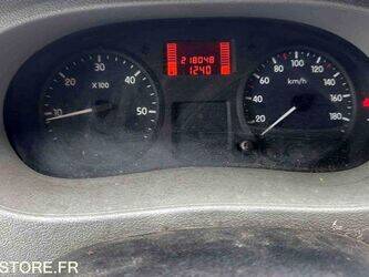 2010-renault-master-1438538-46356725