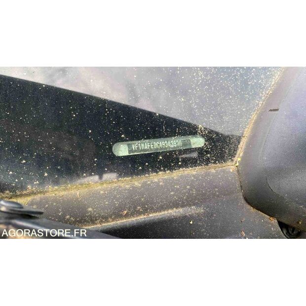 2013 رينو Master-46356741