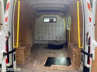 2013-renault-master-1438539-46356745