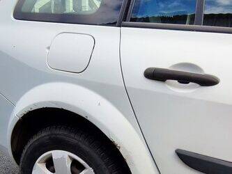 2005-renault-megane-1438547-46356840