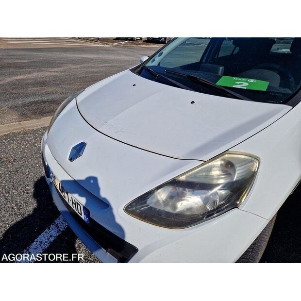 2010 Renault Clio-46356881