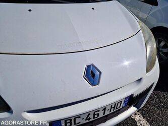 2010-renault-clio-1438552-46356882