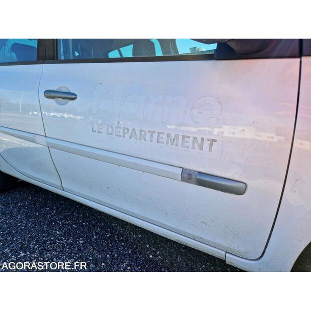 2010 Renault Clio-46356887