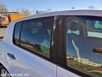 2010-renault-clio-1438552-46356888