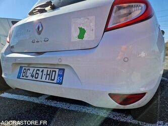 2010-renault-clio-1438552-46356890