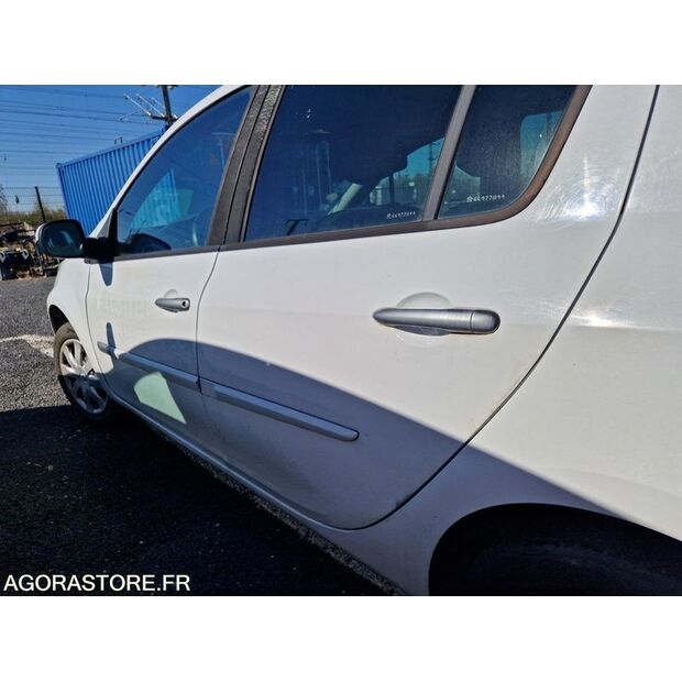 2010 Renault Clio-46356893