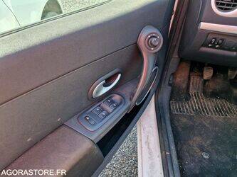 2010-renault-clio-1438552-46356897