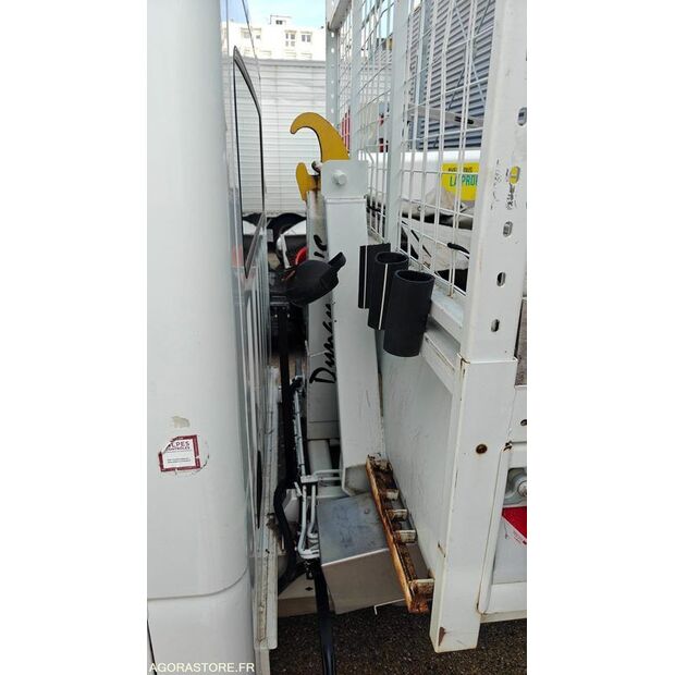 2013 رينو Master-46356908